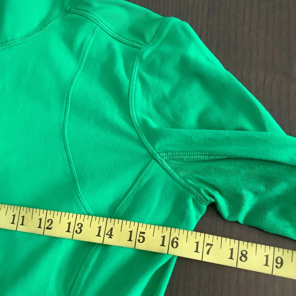 Lululemon Star Runner 1/2 Zip Green Paisley Mesh Back Pullover Thumbholes Womens